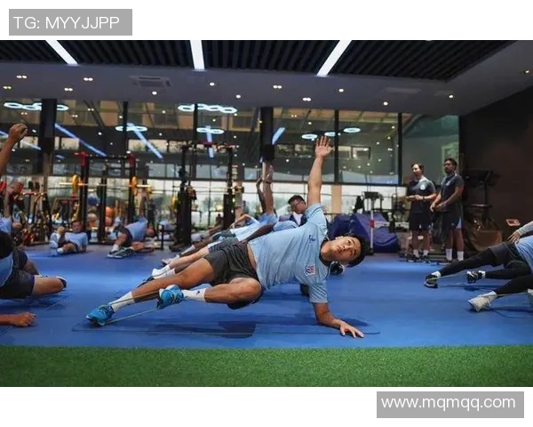 深圳队vs青岛西海岸戴伟浚